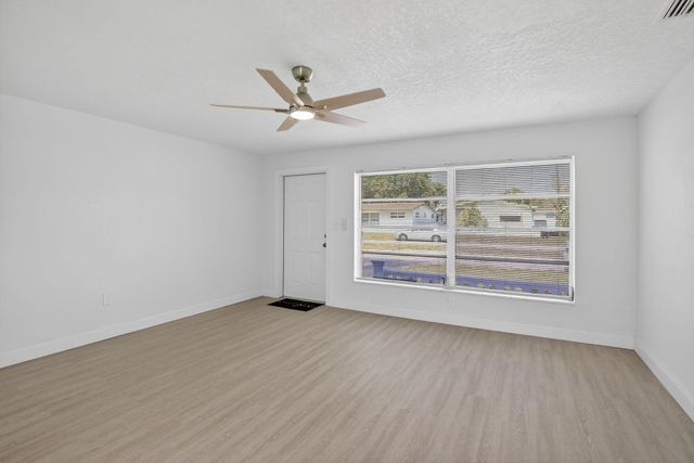 6820 NW 29th Court, Sunrise, FL 33313