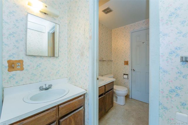 502 Holly Stream Court, Brewster, NY 10509