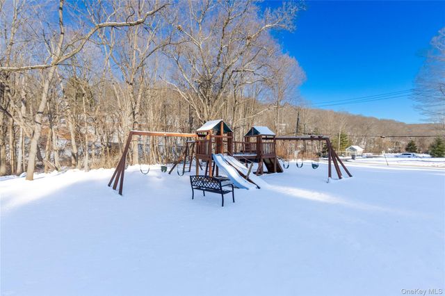 502 Holly Stream Court, Brewster, NY 10509