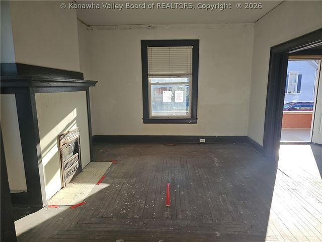 1406 Lee Street E, Charleston, WV 25301