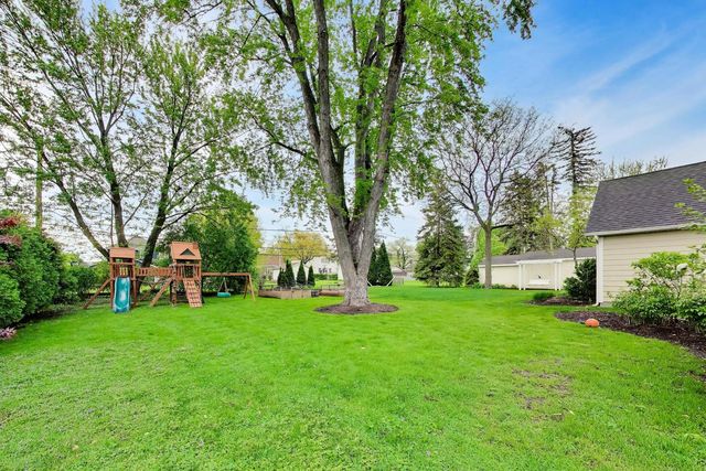 4413 Harvey Avenue, Western Springs, IL 60558
