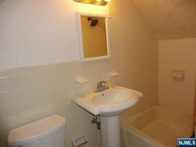 25 Wanamaker 2, Waldwick, NJ 07463