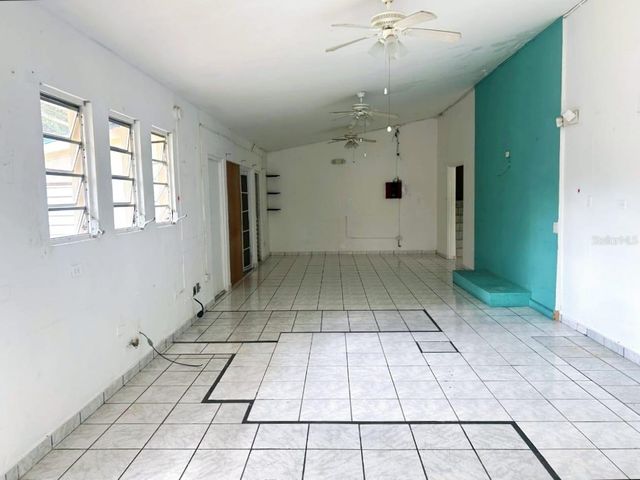 11 CALLE, Carolina, PR 00985