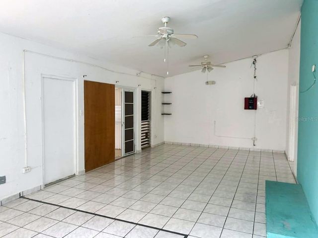 11 CALLE, Carolina, PR 00985