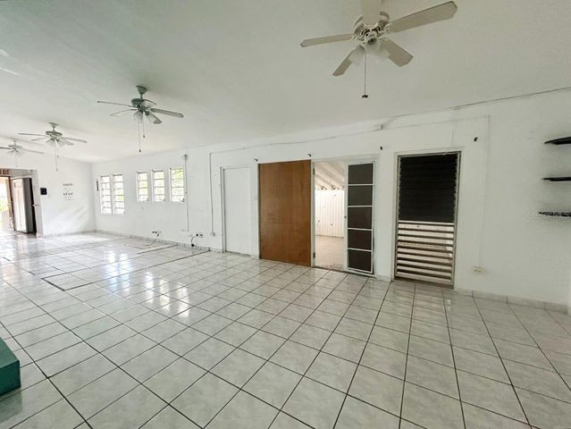 11 CALLE, Carolina, PR 00985