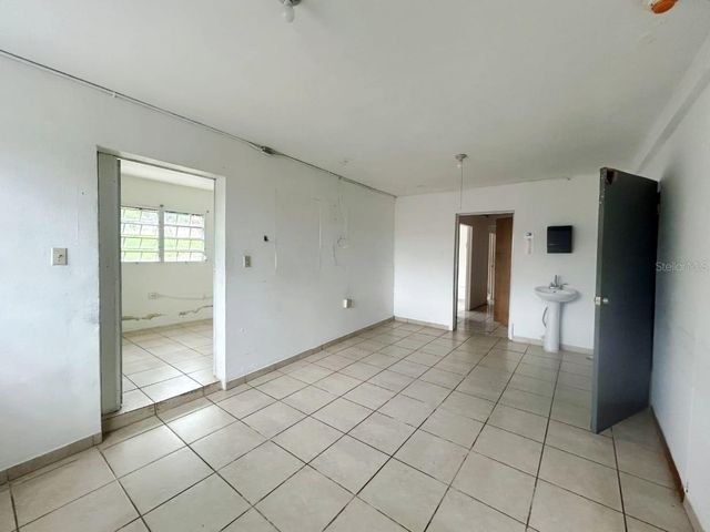 11 CALLE, Carolina, PR 00985