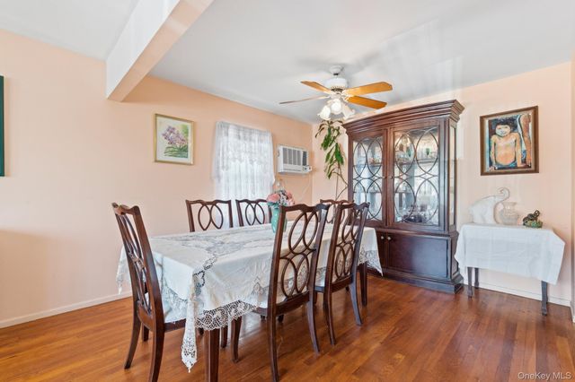 19 Acorn Place, Lynbrook, NY 11563