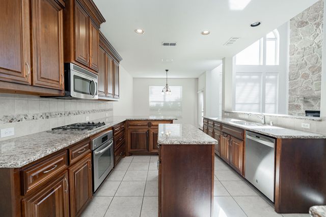 3035 Larreta, Grand Prairie, TX 75054