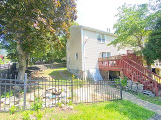 266 Massasoit Rd, Worcester, MA 01604