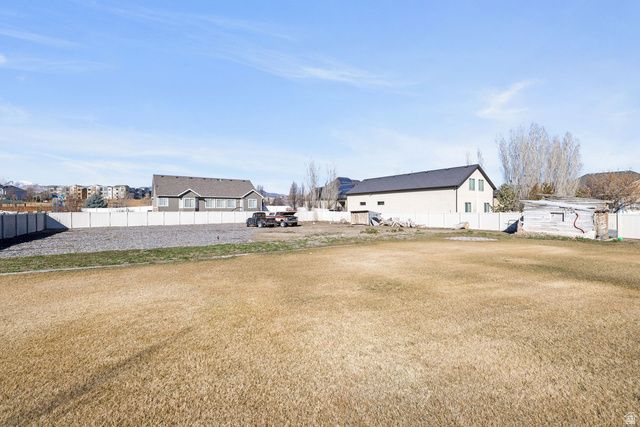 11010 S LUCAS LN, South Jordan, UT 84095