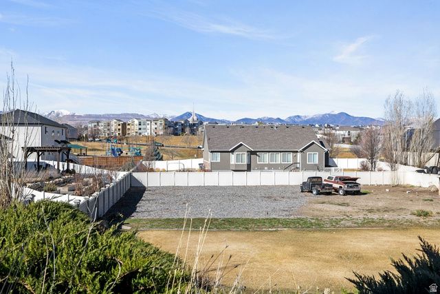 11010 S LUCAS LN, South Jordan, UT 84095