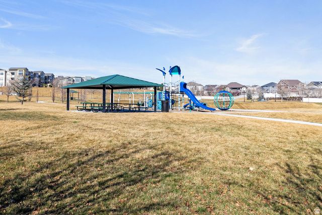 11010 S LUCAS LN, South Jordan, UT 84095