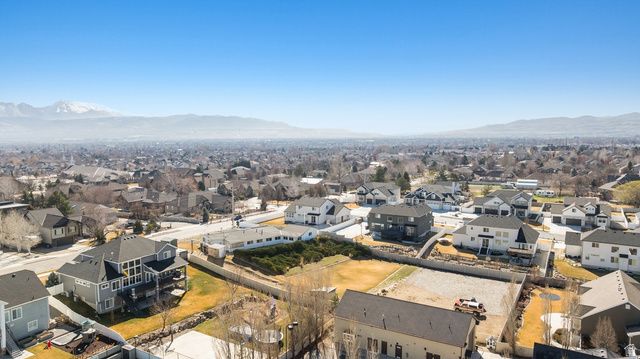 11010 S LUCAS LN, South Jordan, UT 84095