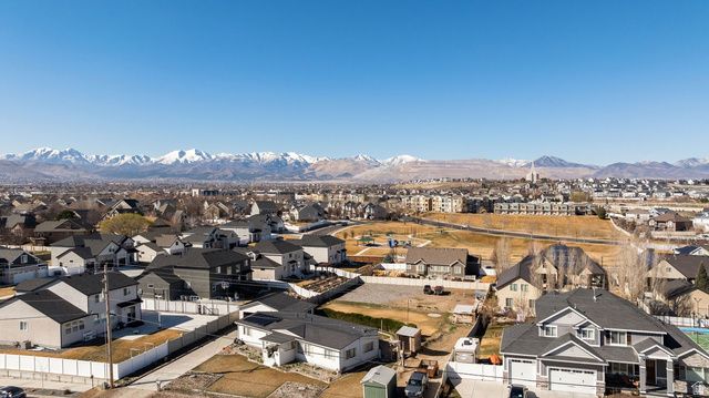 11010 S LUCAS LN, South Jordan, UT 84095
