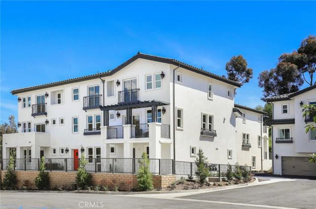 11 Oakmont Lane, Phillips Ranch, CA 91766