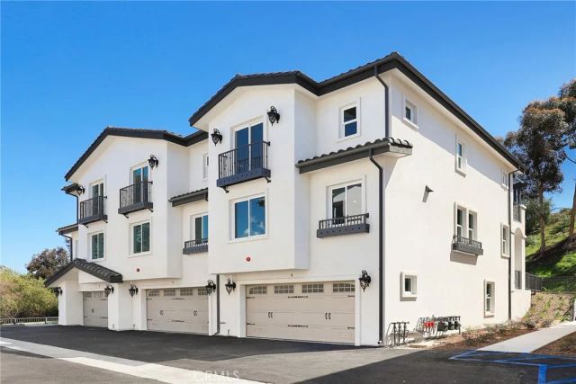 11 Oakmont Lane, Phillips Ranch, CA 91766