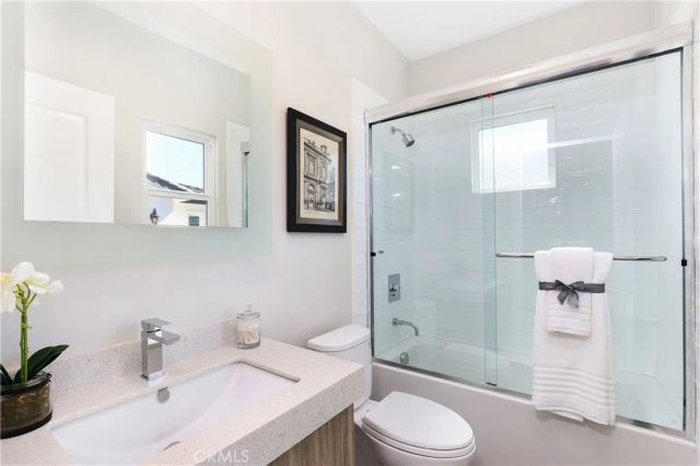 11 Oakmont Lane, Phillips Ranch, CA 91766