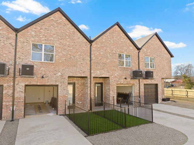 154 W 17th Street, Mt Pleasant, TX 75455