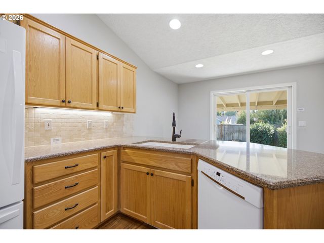 1526 EL SEGUNDO Ave Ne, Keizer, OR 97303