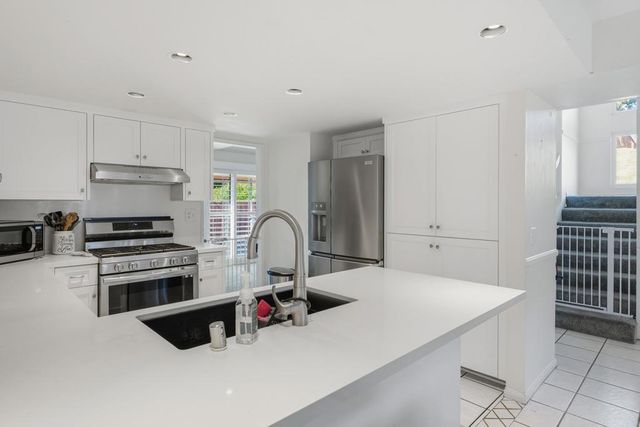 1837 Cathedral, Escondido, CA 92029