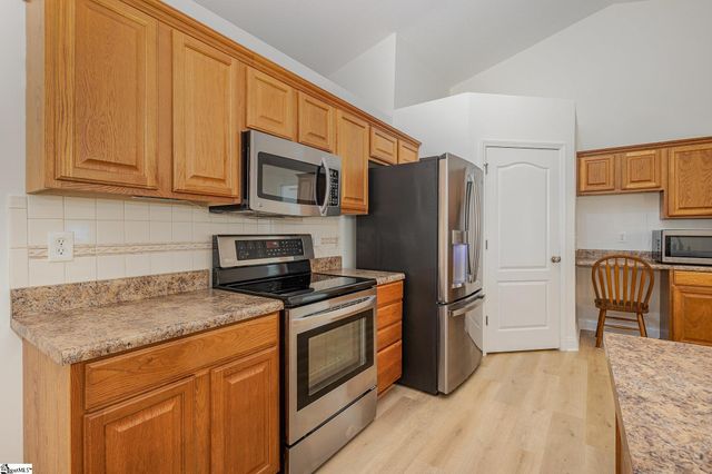 113 Queensland Court, Fountain Inn, SC 29644