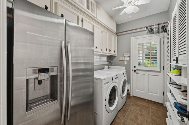 1418 Lofty Maple Trail, Kingwood, TX 77345