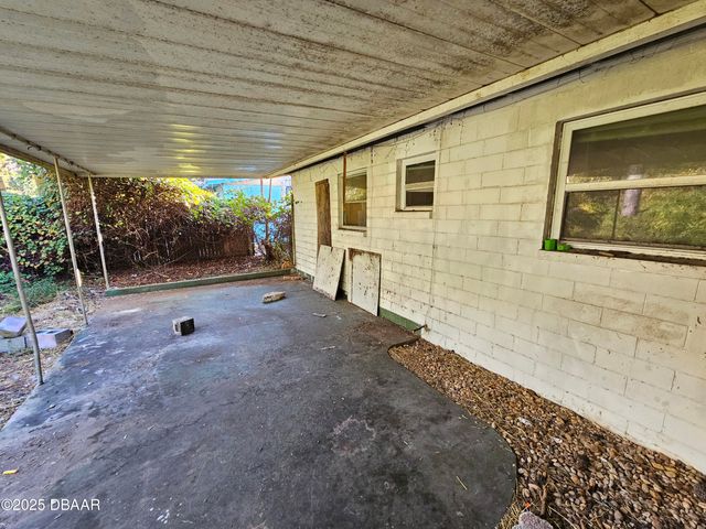 538 Brook Circle, South Daytona, FL 32119