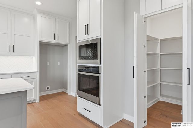 5302 S 200th Avenue, Omaha, NE 68135