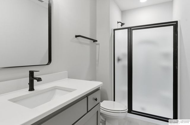 5302 S 200th Avenue, Omaha, NE 68135