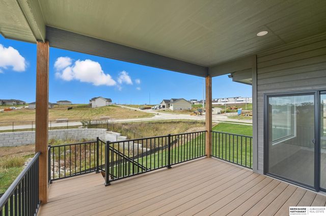 5302 S 200th Avenue, Omaha, NE 68135