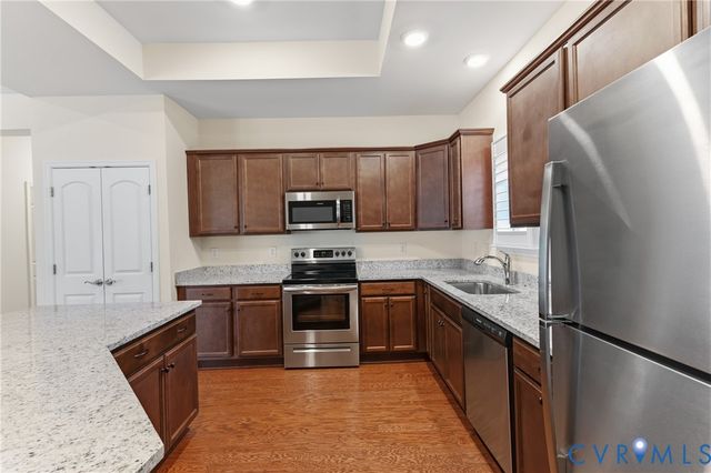 10432 Golden Sunset Ct, Hanover, VA 23059