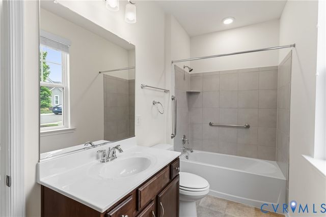 10432 Golden Sunset Ct, Hanover, VA 23059