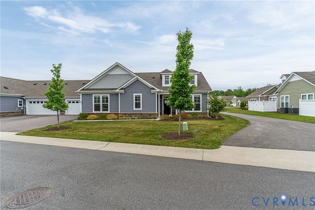 10432 Golden Sunset Ct, Hanover, VA 23059