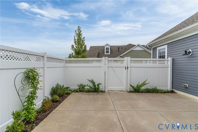 10432 Golden Sunset Ct, Hanover, VA 23059
