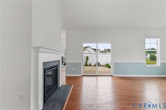 10432 Golden Sunset Ct, Hanover, VA 23059