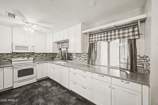 14011 N NEWCASTLE Drive, Sun City, AZ 85351