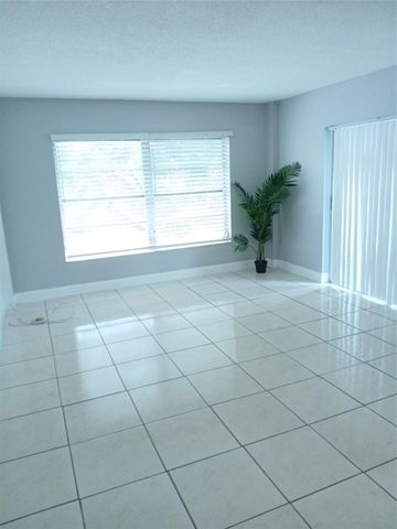 4170 Inverrary Drive 412, Lauderhill, FL 33319