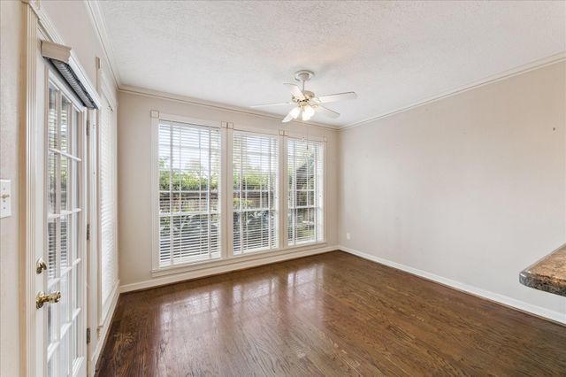 1135 Pinewood Lane, Seabrook, TX 77586