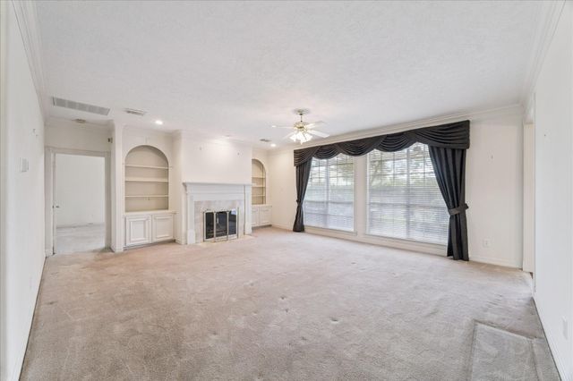 1135 Pinewood Lane, Seabrook, TX 77586