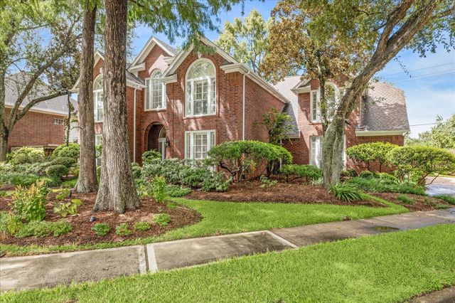 1135 Pinewood Lane, Seabrook, TX 77586