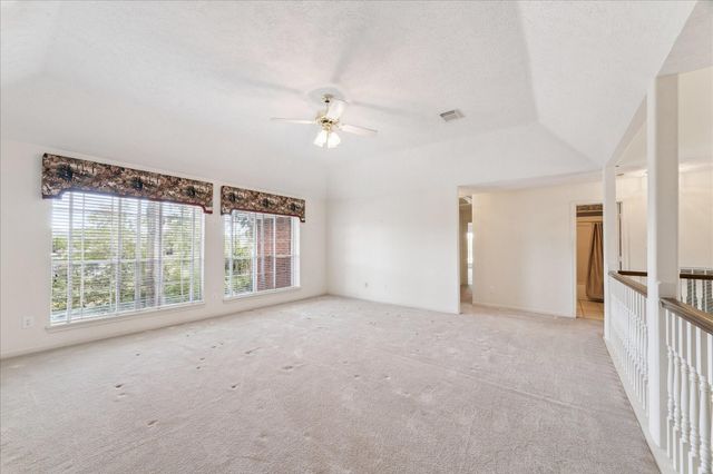 1135 Pinewood Lane, Seabrook, TX 77586