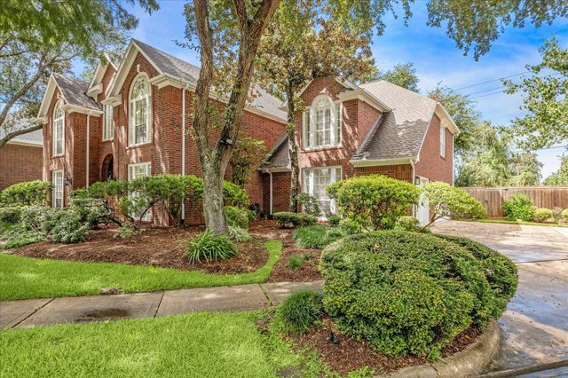 1135 Pinewood Lane, Seabrook, TX 77586