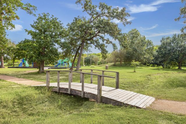 1135 Pinewood Lane, Seabrook, TX 77586