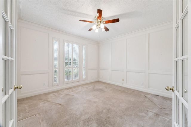 1135 Pinewood Lane, Seabrook, TX 77586