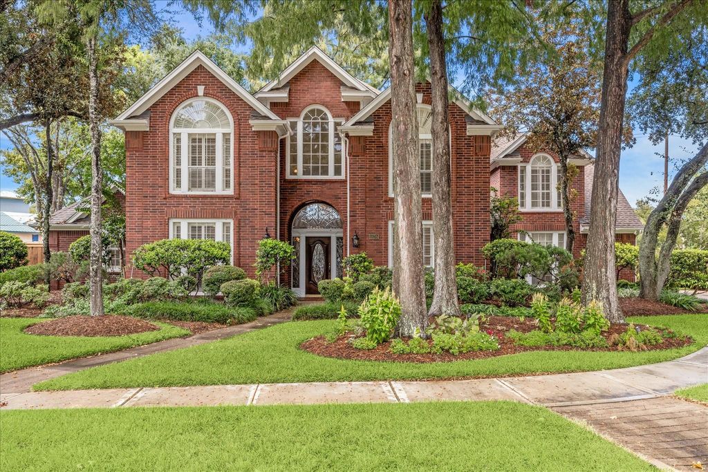 1135 Pinewood Lane, Seabrook, TX 77586