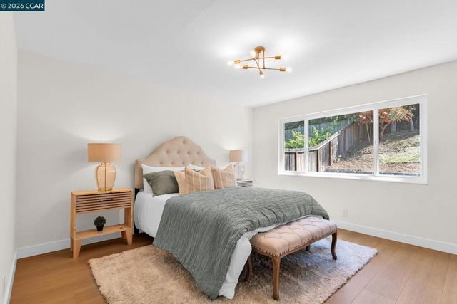 212 Panorama Dr, Benicia, CA 94510