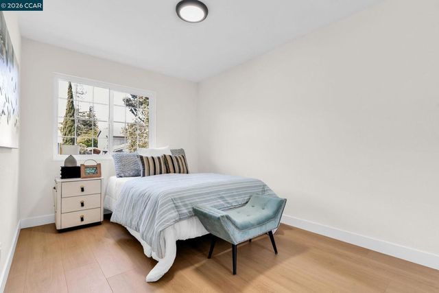 212 Panorama Dr, Benicia, CA 94510