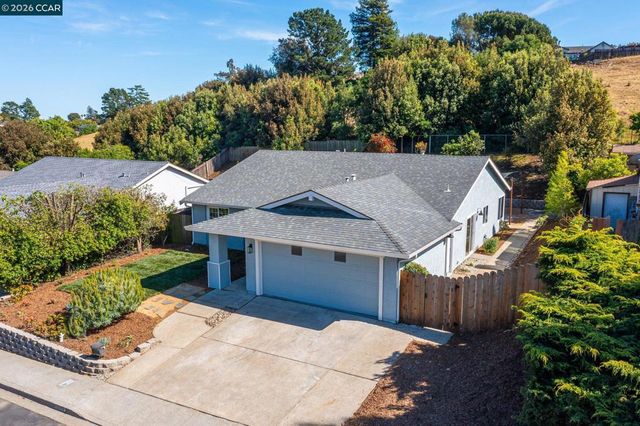 212 Panorama Dr, Benicia, CA 94510