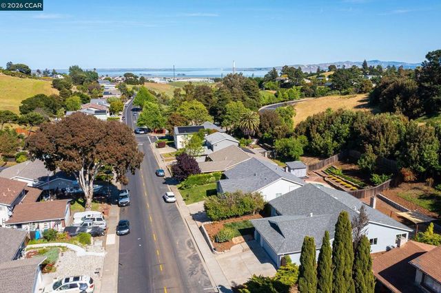 212 Panorama Dr, Benicia, CA 94510