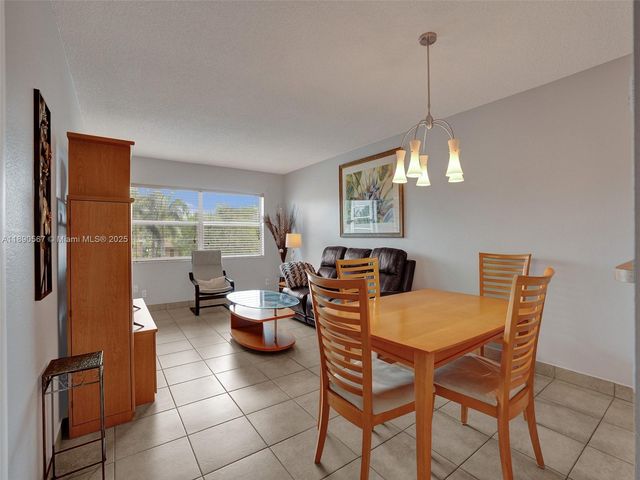 3506 NW 49th Ave 508, Lauderdale Lakes, FL 33319